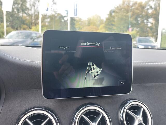 Mercedes-Benz A-KLASSE 180 122pk AMG Sport Edition | Origineel NL | Navi | Cruise | Led Koplampen | Panorama Schuifdak | Leder+Alcantara | Bluetooth Carkit+Streaming | Licht+Regensensor | Privacy Glass | 18''lm