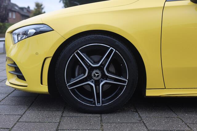 Mercedes-Benz A-KLASSE 180 AMG AUTOMAAT | PANO | CAMERA | NL AUTO