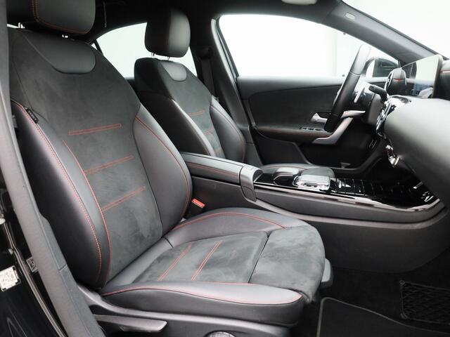 Mercedes-Benz A-KLASSE 200 Automaat AMG Business Solution | CAMERA | STOELVERWARMING