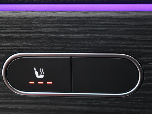 Mercedes-Benz A-KLASSE 250e AMG | Panoramadak | 360 Camera | Burmester | Stoelverwarming | Adaptive cruise | Carplay | Sfeerverlichting | 19'' | Navigatie | Widescreen | Leder/Alcantara | PHEV | Plug In