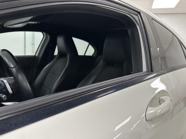 Mercedes-Benz A-KLASSE 160 AMG Night Ed. | Facelift | 18'' | LED Koplampen |