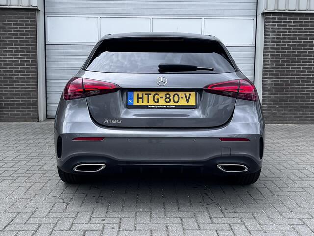Mercedes-Benz A-KLASSE 180 Star Edition AMG | Night Pakket | Dodehoekassistent | Sierdelen Aluminium | Sfeerverlichting | Stoelverwarming | Parkeersensoren | Achteruitrijcamera | Elektrisch Inklapbare Buitenspiegels