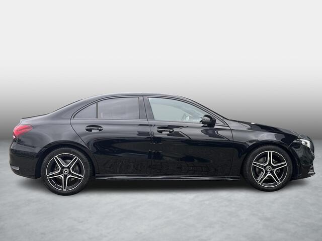 Mercedes-Benz A-KLASSE 200 Launch Edition Premium Plus | Panoramadak | Cruise Control | Navigatie