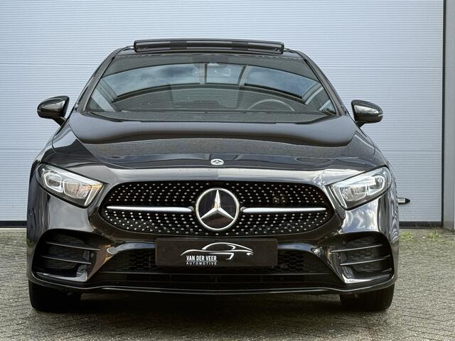 Mercedes-Benz A-KLASSE 250 e Business Line | AMG Pakket | Sfeerverlichting | Pano | Widescreen