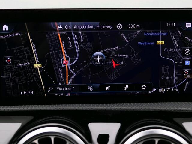 Mercedes-Benz A-KLASSE 160 Business Solution Luxury Panorama Schuif-Kanteldak | Sfeerverlichting | Achteruitrijcamera | Stoelverwarming voor | Buitenspiegels elektrisch inklapbaar. Inclusief 24 maanden MB Certified garantie voor Europa.