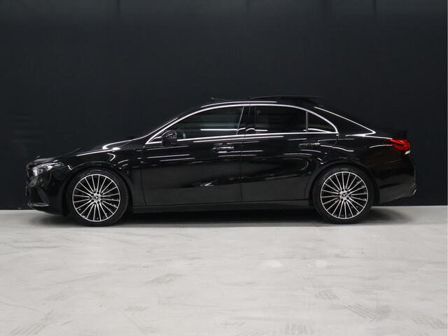 Mercedes-Benz A-KLASSE 180 Sport Luxury [TREKHAAK INKLAPBAAR, SCHUIFKANTELDAK, MEMORY SEATS, BURMESTER SOUND, CAMERA, STOELVERWARMING, VOL LEDER, BLUETOOTH, CRUISE, CLIMATE, NIEUWSTAAT]