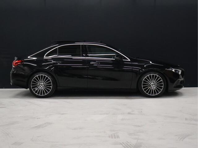 Mercedes-Benz A-KLASSE 180 Sport Luxury [TREKHAAK INKLAPBAAR, SCHUIFKANTELDAK, MEMORY SEATS, BURMESTER SOUND, CAMERA, STOELVERWARMING, VOL LEDER, BLUETOOTH, CRUISE, CLIMATE, NIEUWSTAAT]