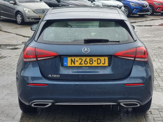 Mercedes-Benz A-KLASSE 180 Business Solution Luxury | Leer | Apple car play | Andriod Auto |
