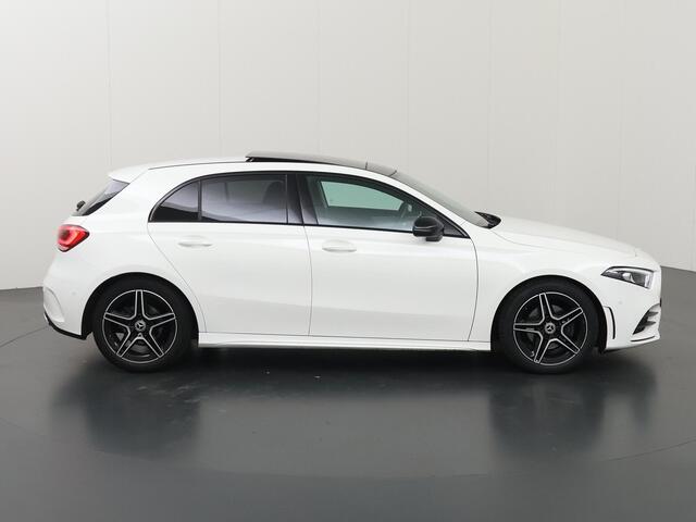 Mercedes-Benz A-KLASSE 180 Business Solution AMG | Night | Panoramadak | Stoelverwarming | Sfeerverlichting |