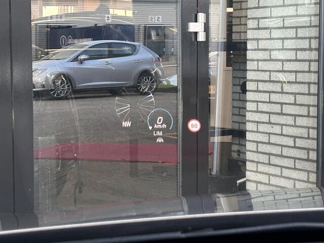 Mercedes-Benz A-KLASSE 250 e AMG Line | Trekhaak | Panoramadak | Head-up display