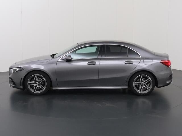 Mercedes-Benz A-KLASSE 200 Business Solution AMG | Widescreen | Achteruitrijcamera | Cruise control | Apple Carplay |