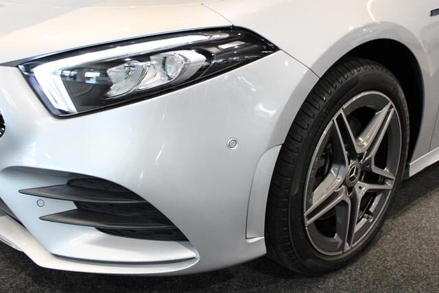 Mercedes-Benz A-KLASSE Limousine 250 e Line: AMG