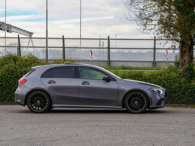 Mercedes-Benz A-KLASSE 200 AMG Edition One | PANODAK | CAMERA | NAVIGATIE |