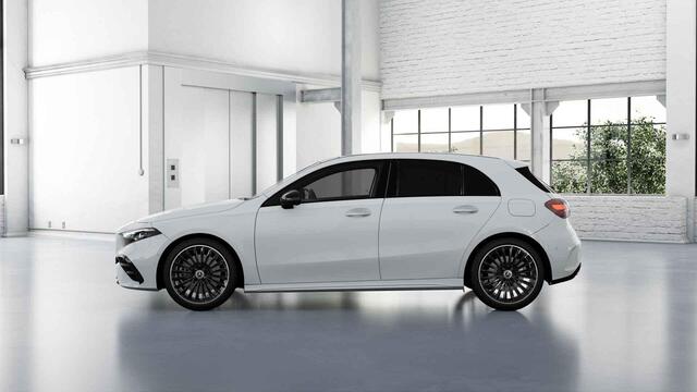 Mercedes-Benz A-KLASSE 250e Business Solution AMG | Panoramaschuifdak | Stoelverwarming | Achteruitrijcamera | Nightpakket | 19 inch AMG-velgen |