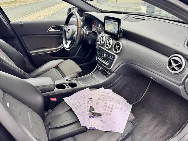 Mercedes-Benz A-KLASSE 180 Ambition AUT/ NAVI/ LED/ Trekhaak/ Camera/ Facelift/ Lage KM/ NAP