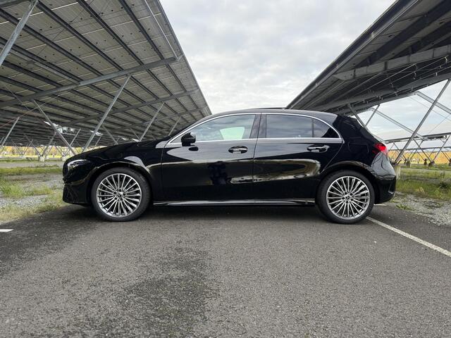 Mercedes-Benz A-KLASSE 250e Business Solution AMG | Panoramaschuifdak | Stoelverwarming | Achteruitrijcamera | MULTIBEAM LED |