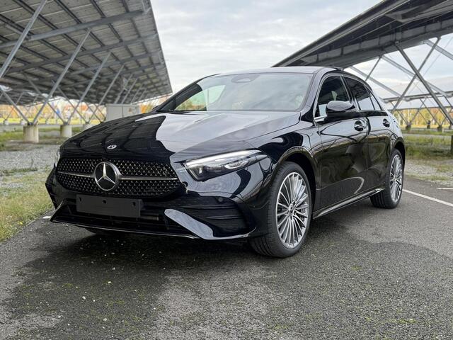 Mercedes-Benz A-KLASSE 250e Business Solution AMG | Panoramaschuifdak | Stoelverwarming | Achteruitrijcamera | MULTIBEAM LED |