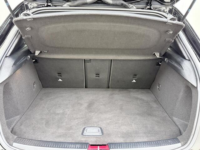 Mercedes-Benz A-KLASSE 250 e Business Solution AMG Limited Trekhaak | Panorama Dak | Sfeerverlichting |