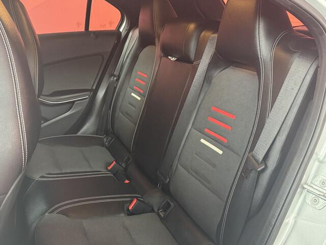 Mercedes-Benz A-KLASSE 180 d Lease Edition Plus | Navi | Half leder | Cruise