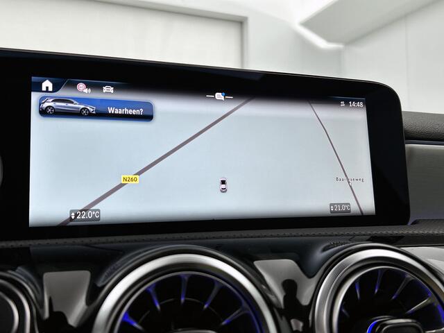 Mercedes-Benz A-KLASSE 250 e Business Solution AMG | AMG Line Plus pakket | Antidiefstalpakket URBAN GUARD PLUS | Smartphone-integratie | Head-up display | Panoramaschuifdak | Nightpakket | Sierdelen aluminium |