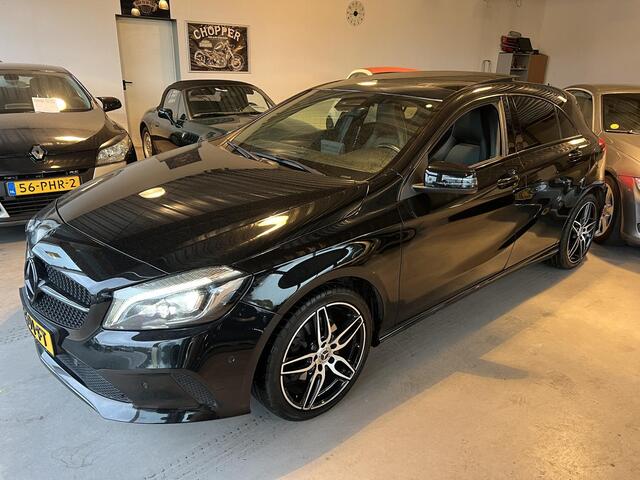 Mercedes-Benz A-KLASSE 180 ambition amg pakket,18"sportvelgen,panorama,navi , Enz!