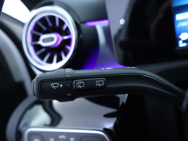 Mercedes-Benz A-KLASSE 250 e Premium Plus | AMG Line | Panoramadak | Sfeerverlichting | Cruise Control | Inclusief 24 maanden MB Certified garantie voor Europa.