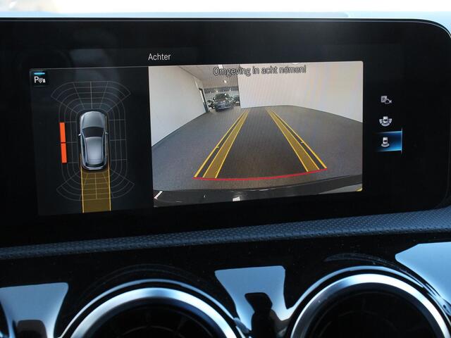 Mercedes-Benz A-KLASSE 200 Automaat Progressive Mercedes-Benz A-klasse 200 Progressive | Navigatie | Climate Control | Lane Assist | Camera | Trekhaak | DAB | LED | Verkeersbord Herkenning |