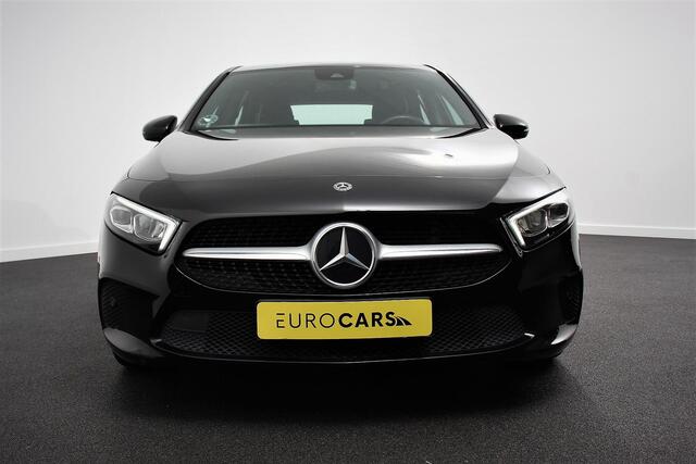 Mercedes-Benz A-KLASSE 200 Automaat Progressive Mercedes-Benz A-klasse 200 Progressive | Navigatie | Climate Control | Lane Assist | Camera | Trekhaak | DAB | LED | Verkeersbord Herkenning |