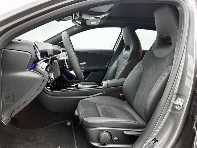 Mercedes-Benz A-KLASSE 250 e Business Solution AMG | Nightpakket | Smartphone integratie | Panoramaschuifdak | Multibeam LED | Stoelverwarming voor | Parkeerpakket met achteruitrijcamera | KEYLESS GO |