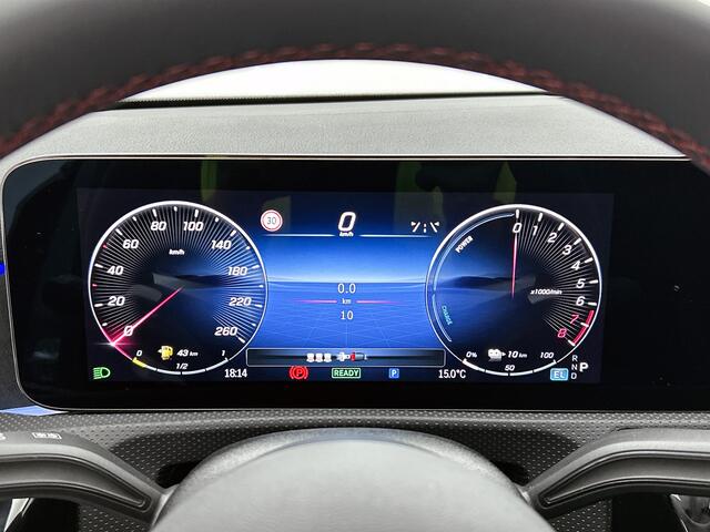 Mercedes-Benz A-KLASSE 250 e Business Solution AMG | Nightpakket | Smartphone integratie | Panoramaschuifdak | Multibeam LED | Stoelverwarming voor | Parkeerpakket met achteruitrijcamera | KEYLESS GO |