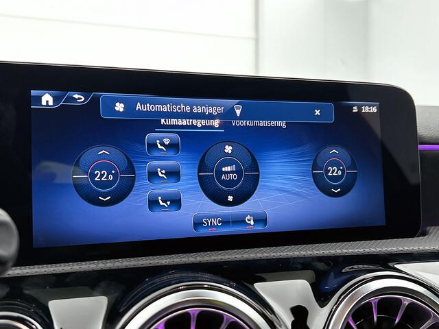 Mercedes-Benz A-KLASSE 250 e Business Solution AMG | Nightpakket | Smartphone integratie | Panoramaschuifdak | Multibeam LED | Stoelverwarming voor | Parkeerpakket met achteruitrijcamera | KEYLESS GO |