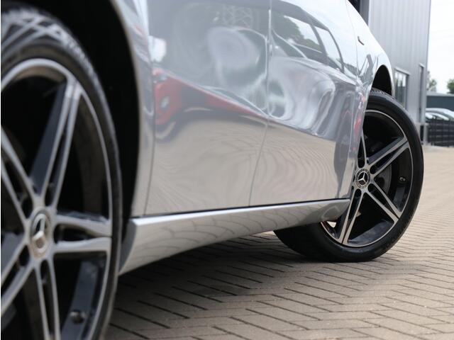 Mercedes-Benz A-KLASSE 250 e I LED I Widescreen I Half-leder I Keyless