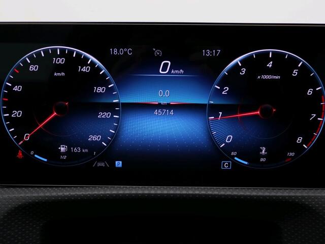 Mercedes-Benz A-KLASSE 160 Business Solution Luxury Led Lights | Apple CarPlay | Achteruitrijcamera | Stoelverwarming Voor | Spiegelpakket. Inclusief 24 maanden MB Certified garantie voor Europa.
