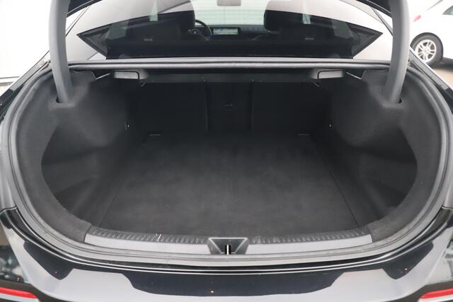 Mercedes-Benz A-KLASSE 180 d Business Solution Automaat Half Leder Sportstoelen Widescreen Navigatie Carplay Android Clima Cruise Achteruitrijcamera Getint Glas