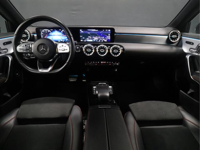 Mercedes-Benz A-KLASSE 250 e AMG Limited *WEEKAANBIEIDNG* [SCHUIFKANTELDAK, SFEERVERLICHTING, CAMERA, PDC V+A, MEMORY SEATS, APPLE CARPLAY, ANDROID AUTO, CRUISE CONTROL, STOELVERWARMING, NIEUWSTAAT]