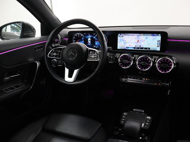 Mercedes-Benz A-KLASSE 180 Business Solution Luxury | Trekhaak | Stoelverwarming | Widescreen | Achteruitrijcamera |