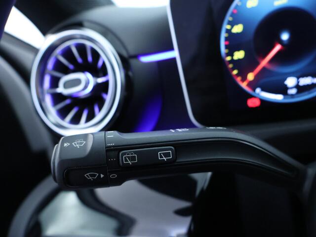 Mercedes-Benz A-KLASSE 200 Launch Edition Premium Plus AMG Styling | Panoramadak | Sfeerverlichting | Head Up Display | Dode hoek assistent | Electr. stoelen met geheugen