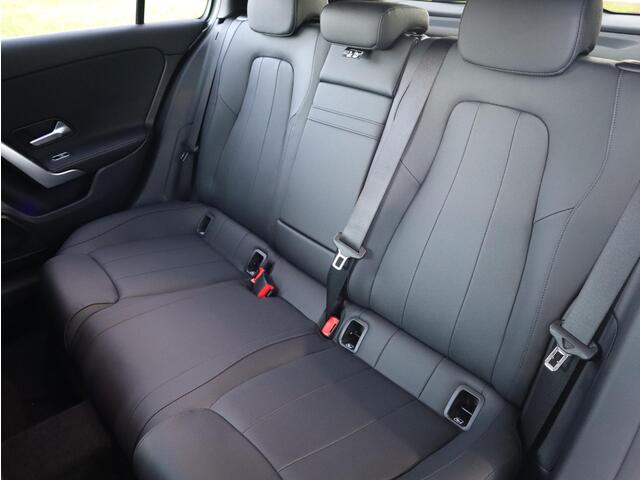 Mercedes-Benz A-KLASSE 250 e Business Line