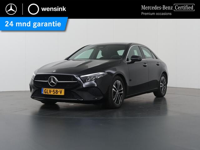 Mercedes-Benz A-KLASSE 180 Star Edition Luxury Line Widescreen | Stoelverwarming | Keyless | High Peformance LED koplampen |