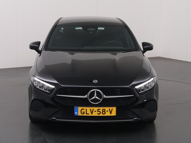 Mercedes-Benz A-KLASSE 180 Star Edition Luxury Line Widescreen | Stoelverwarming | Keyless | High Peformance LED koplampen |