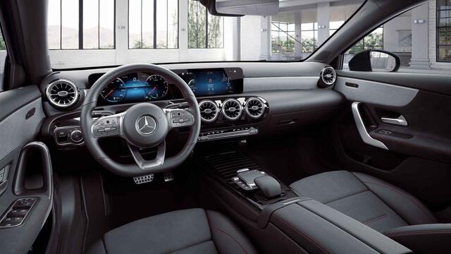 Mercedes-Benz A-KLASSE 180 Business Solution AMG | Night | Panoramadak | Widescreen | Stoelverwarming | Sfeerverlichting |