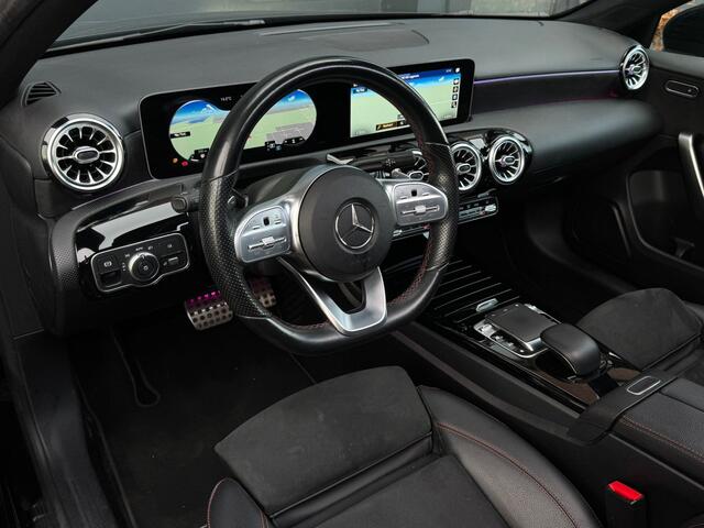 Mercedes-Benz A-KLASSE Limo 180 AMG Night Pano Sfeer *NL-AUTO*