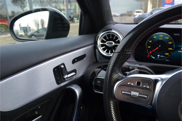 Mercedes-Benz A-KLASSE 250 e AMG Limited Panoramadak | Sfeerv. | Elek.St.geheugen | Camera | Carplay | Mbux