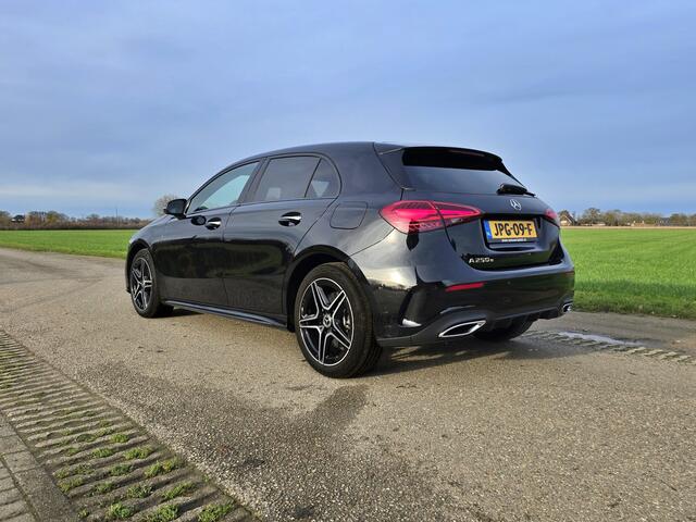 Mercedes-Benz A-KLASSE 250 e Star Edition AMG Line - 165 Pk - Euro 6 - Navi - Sfeerverlichting