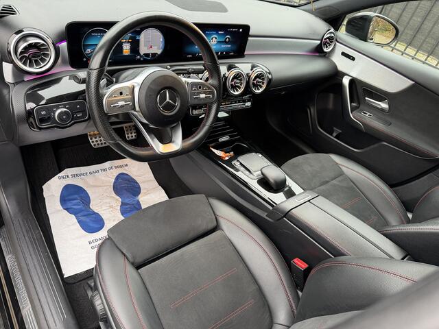Mercedes-Benz A-KLASSE 180 d Automaat Premium Black Edition