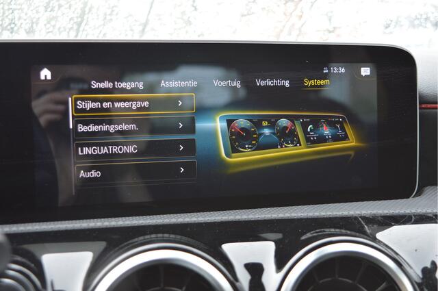 Mercedes-Benz A-KLASSE 200 Business Solution AMG NL-Auto / Clima / Sportstoelen