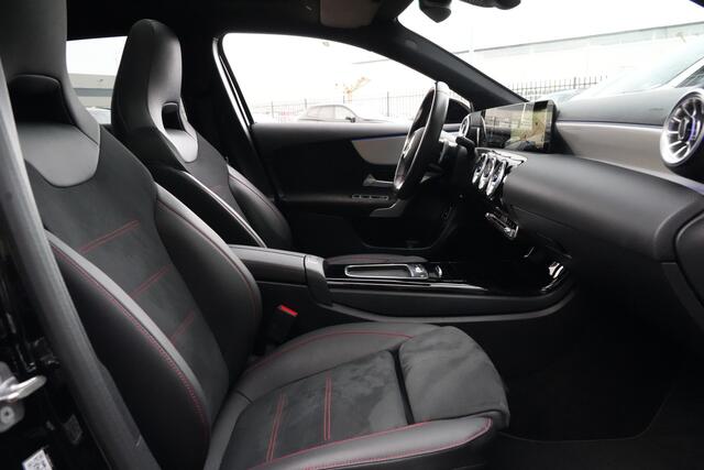 Mercedes-Benz A-KLASSE 250 e AMG Line 218pk Panoramadak/Navigatie/Camera