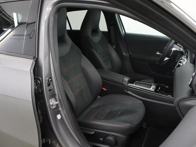 Mercedes-Benz A-KLASSE 180 Business Solution AMG | Elektrisch bedienbaar panoramadak | Achteruitrijcamera | 19inch Multispaak velgen | Mulitbeam koplampen |