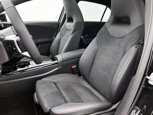 Mercedes-Benz A-KLASSE 250 e Business Solution AMG | Nightpakket | Smartphone-integratie | Panoramaschuifdak | Multibeam LED | Stoelverwarming voor | Sfeerverlichting | KEYLESS-GO |