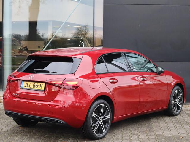 Mercedes-Benz A-KLASSE 250 e Star Edition AMG Line